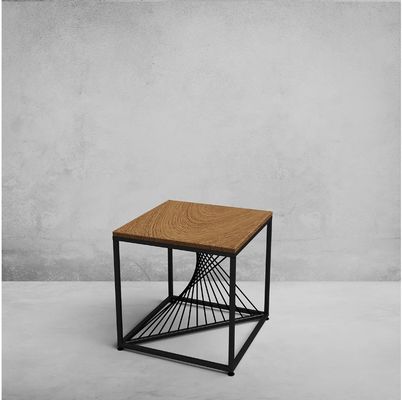 Postverpakking Verstelbare hoogte Metalen been Hout Top End Tafel voor modern huishoudelijk meubilair