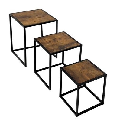 Metalen meubels met modern design en luxe gouden afwerking