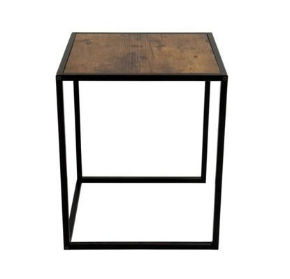 Metalen meubels met modern design en luxe gouden afwerking