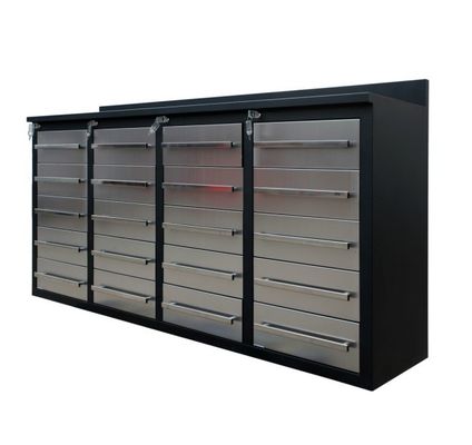 Professionele garageschap met duurzame werkbankgereedschapskist en -functies
