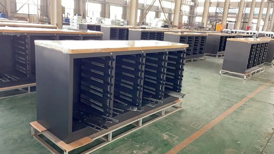 Zilver koudgewalst staal zware garage opslag gereedschapskast voor moderne werkplek